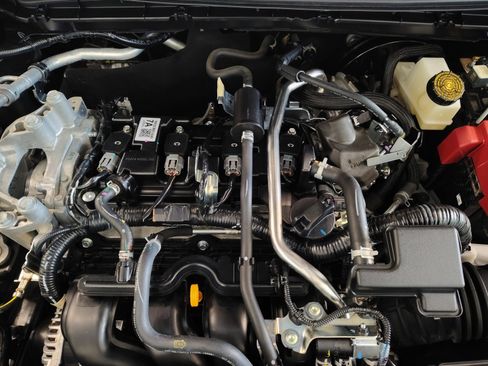 Certified 2025 Nissan Kicks SV image 29