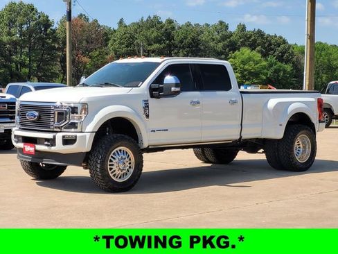 Used 2022 Ford F450 Platinum w/ FX4 Off-Road Package image 4