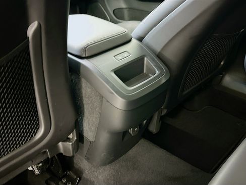 Used 2025 Volvo XC60 B5 Core image 29