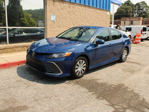Used 2023 Toyota Camry LE FWD image 3