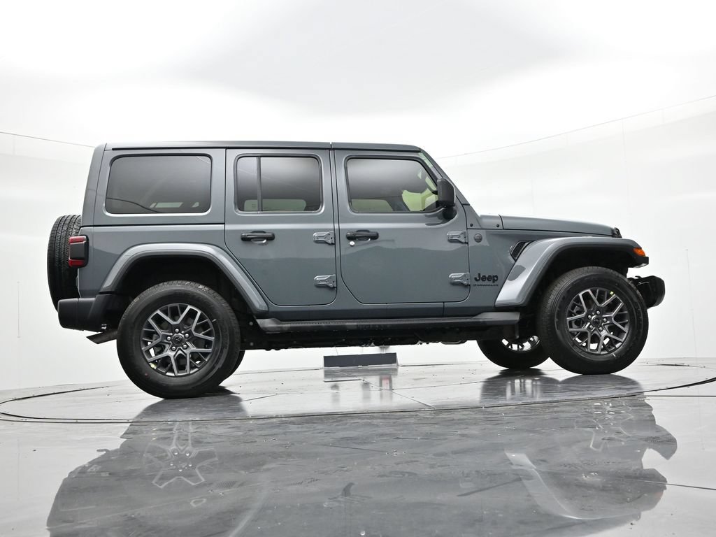 New 2026 Jeep Wrangler Unlimited Sahara AWD/4WD image 23