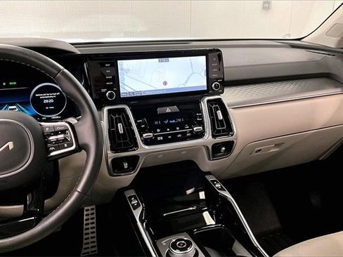Used 2024 Kia Sorento SX Prestige image 6