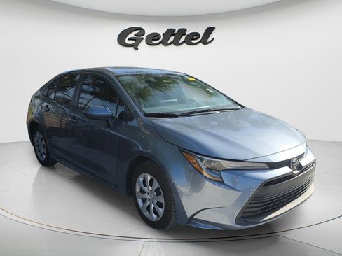 Used 2024 Toyota Corolla LE image 2