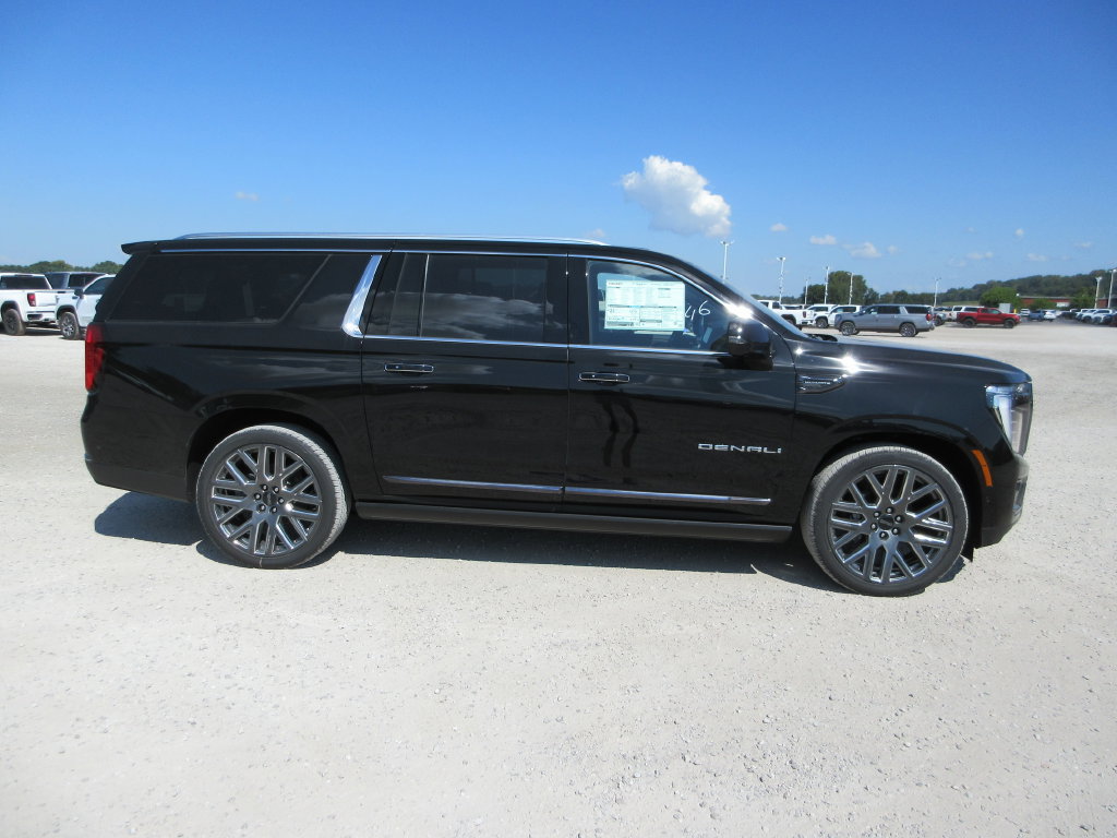 New 2026 GMC Yukon XL Denali Ultimate AWD/4WD image 3