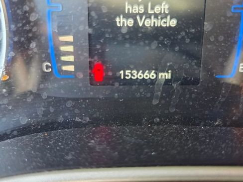 Used 2017 Chrysler Pacifica Touring FWD image 25