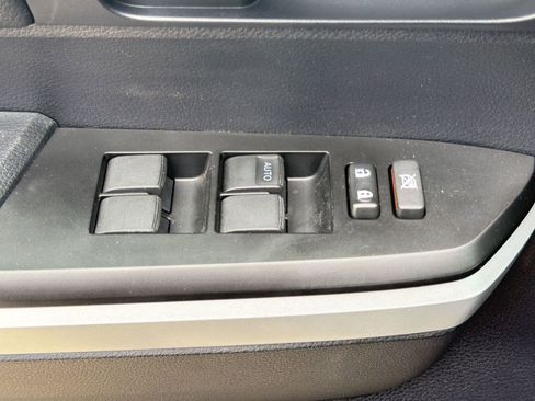 Used 2016 Toyota Tundra SR5 w/ SR5 Upgrade Package RWD image 12