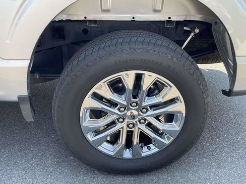Used 2025 Ford F150 Lariat w/ Equipment Group 501A Mid AWD/4WD image 4
