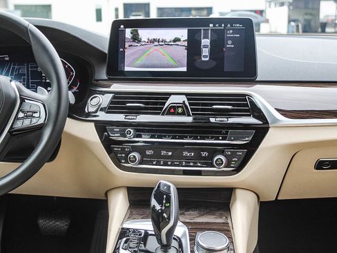 Certified 2023 BMW 530i w/ Premium Package image 13