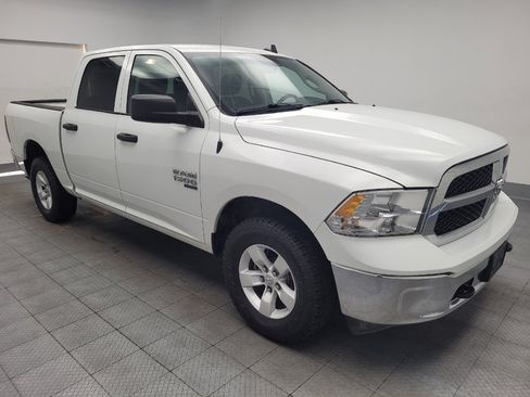Used 2022 RAM 1500 Classic SLT w/ Electronics Group AWD/4WD image 11