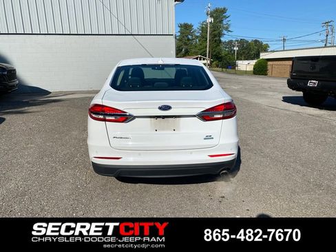 Used 2019 Ford Fusion SE FWD image 6