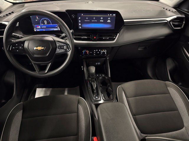 Used 2024 Chevrolet TrailBlazer LT w/ Driver Confidence Package FWD image 23