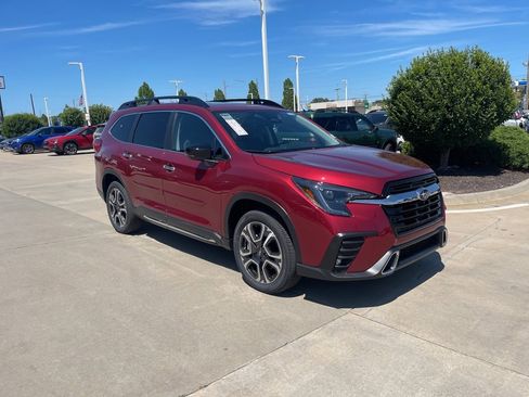 Used 2025 Subaru Ascent Touring image 3