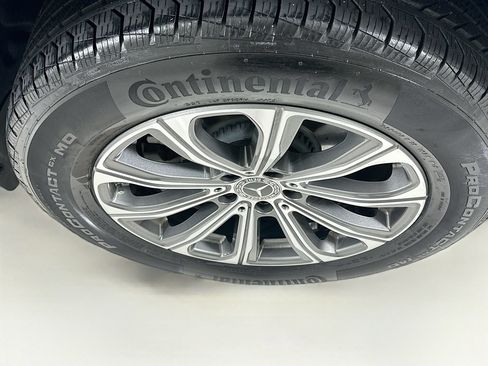 Used 2024 Mercedes-Benz GLC 300 4MATIC image 34