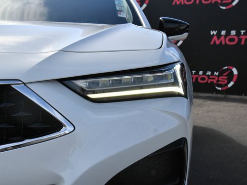Used 2022 Acura TLX w/ Technology Package image 11