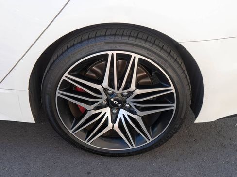 Used 2022 Kia Stinger GT1 AWD/4WD image 27