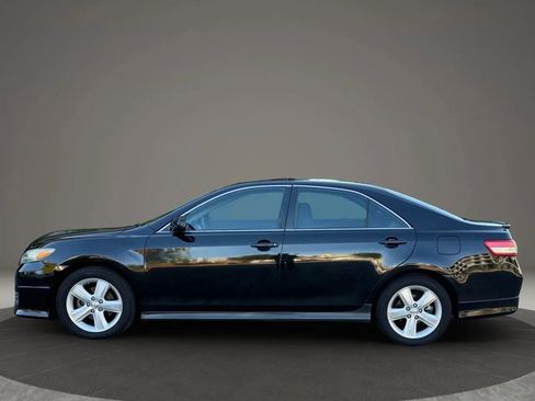 Used 2011 Toyota Camry SE image 8