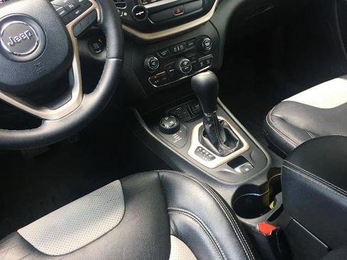 Used 2016 Jeep Cherokee Latitude w/ Comfort/Convenience Group AWD/4WD image 20