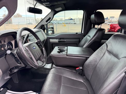 Used 2012 Ford F250 Lariat w/ Lariat Interior Pkg image 6