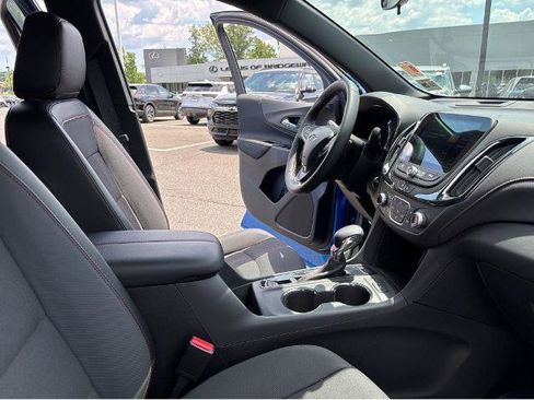 Used 2024 Chevrolet Equinox RS AWD/4WD image 30