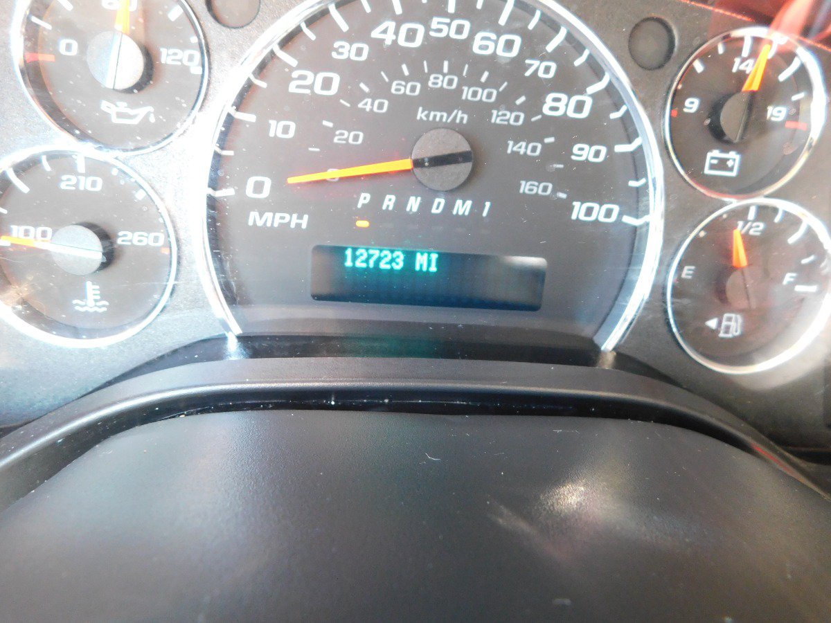 Used 2025 Chevrolet Express 2500 w/ Driver Convenience Package RWD image 15
