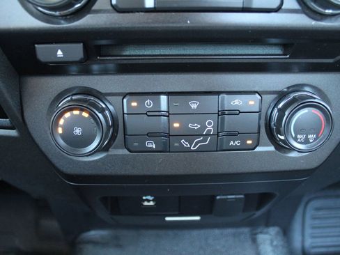 Used 2017 Ford F250 XL w/ Power Equipment Group RWD image 17