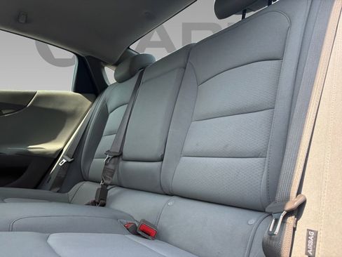 Used 2025 Chevrolet Malibu LT image 4