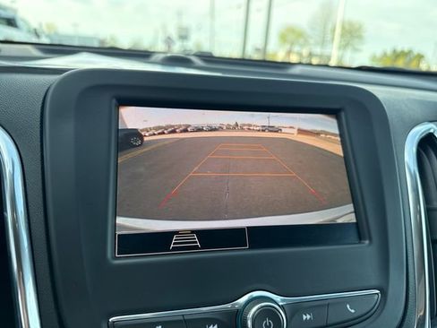 Used 2022 Chevrolet Equinox LT AWD/4WD image 23