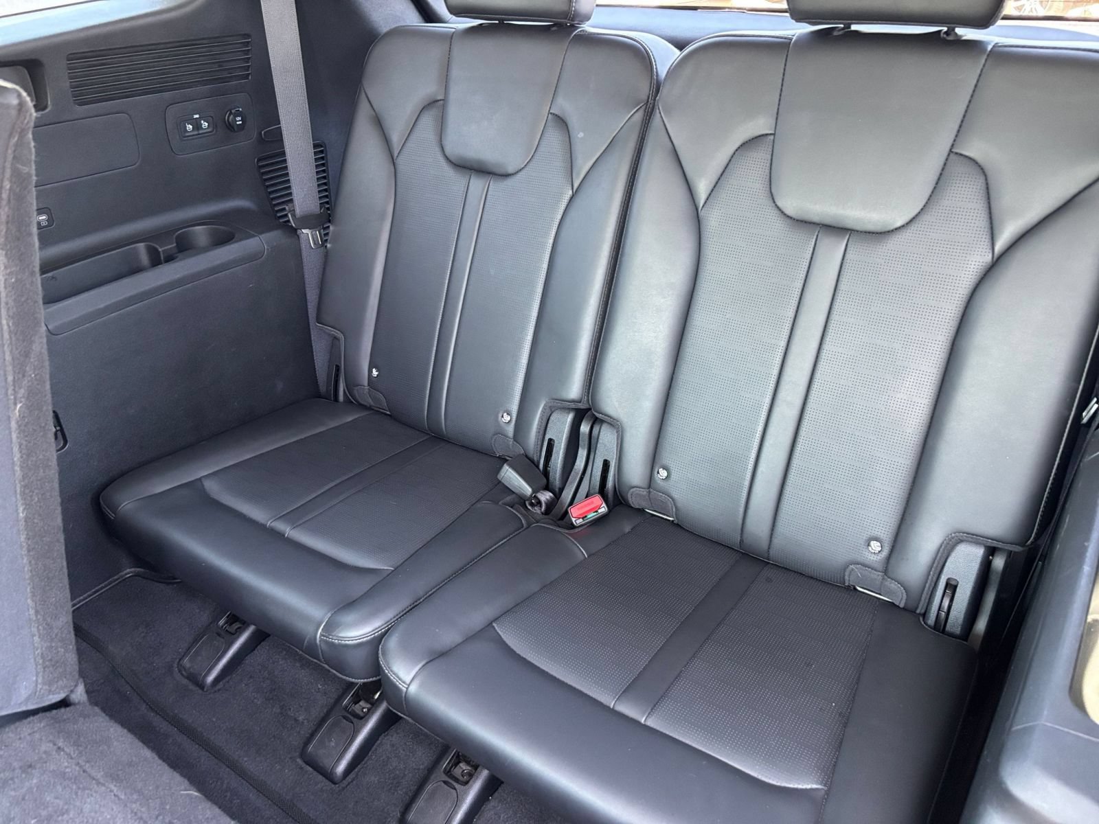 Used 2024 Kia Sorento S AWD/4WD image 30