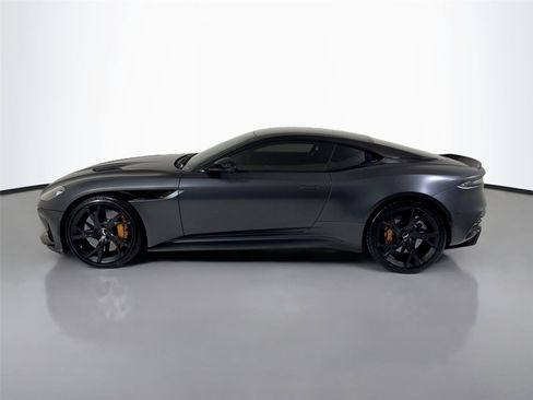 Used 2019 Aston Martin DBS Superleggera RWD image 10
