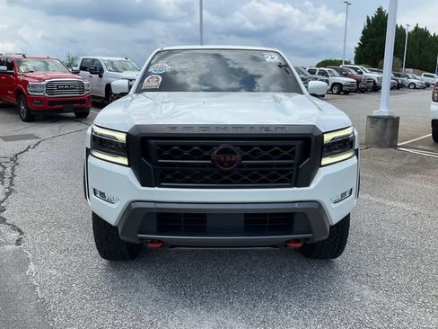 Used 2022 Nissan Frontier PRO-4X AWD/4WD image 2