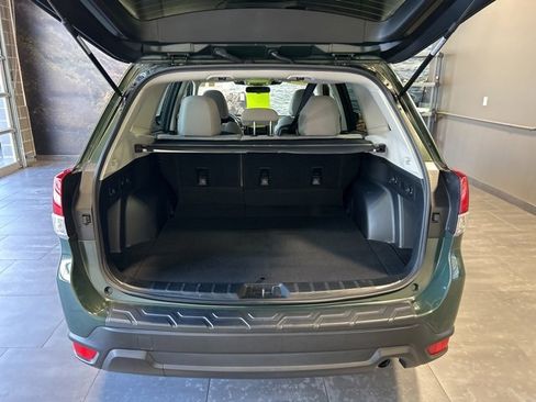 Used 2023 Subaru Forester Premium image 30