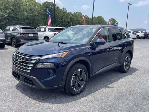 Used 2024 Nissan Rogue SV AWD/4WD image 5