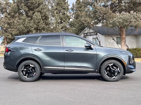 New 2026 Kia Sportage EX image 3