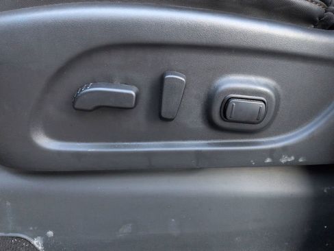 Used 2020 Nissan Titan PRO-4X image 14