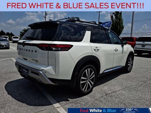 Used 2024 Nissan Pathfinder Platinum w/ Cargo Package AWD/4WD image 10