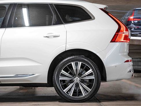 Certified 2023 Volvo XC60 T8 Plus AWD/4WD image 4