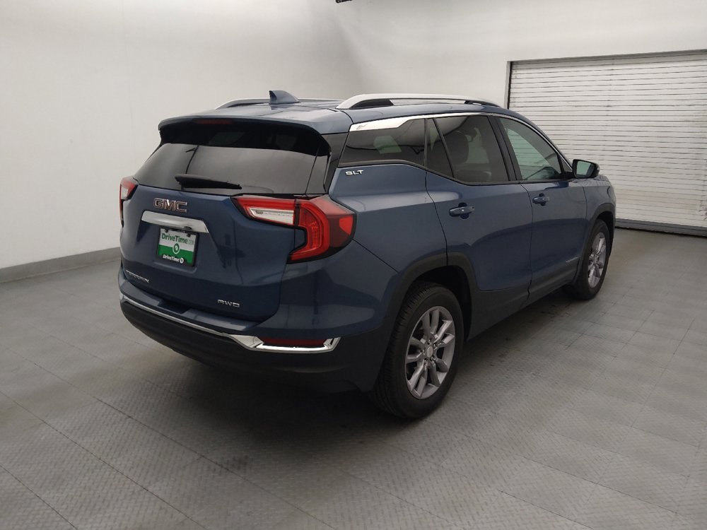 Used 2024 GMC Terrain SLT AWD/4WD image 9