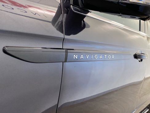 New 2025 Lincoln Navigator L Black Label image 19