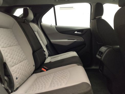 Used 2019 Chevrolet Equinox LS FWD image 19
