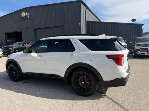 Used 2020 Ford Explorer ST w/ ST Street Pack image 14