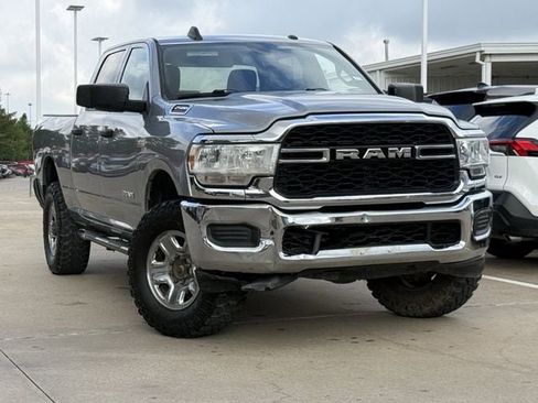Used 2021 RAM 2500 Tradesman w/ Chrome Appearance Group AWD/4WD image 2