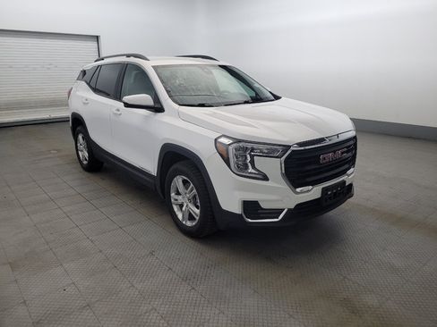 Used 2023 GMC Terrain SLE w/ Driver Convenience Package AWD/4WD image 13