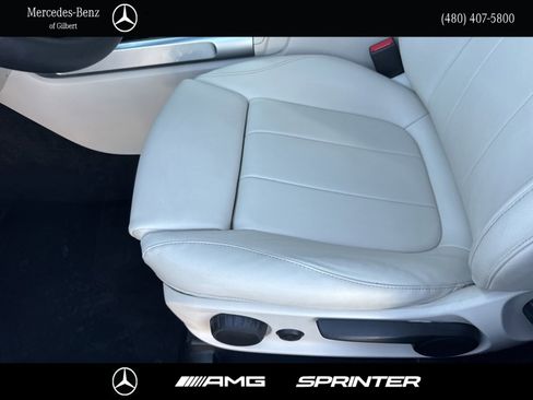 Certified 2022 Mercedes-Benz GLB 250 w/ Premium Package Lite image 17