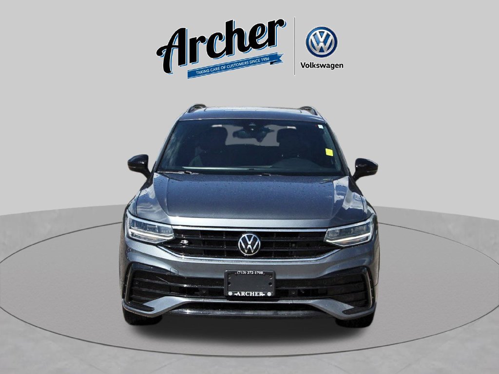 Used 2023 Volkswagen Tiguan SE R-Line FWD image 3