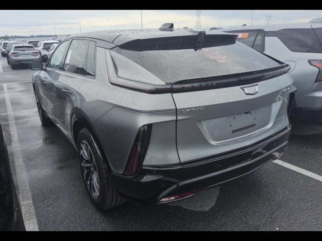Used 2025 Cadillac Lyriq Sport AWD/4WD image 6
