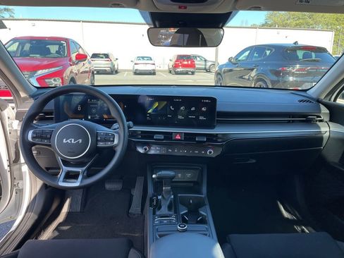 Used 2025 Kia K5 LXS FWD image 8