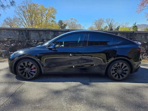 Used 2022 Tesla Model Y Performance image 7