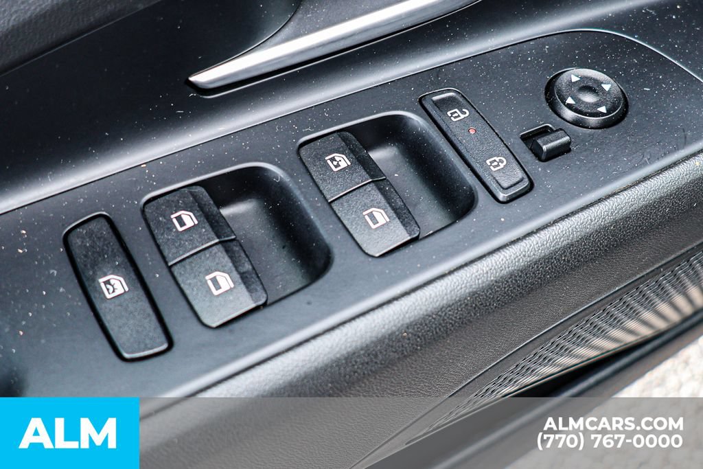 Used 2024 Hyundai Elantra SEL FWD image 43