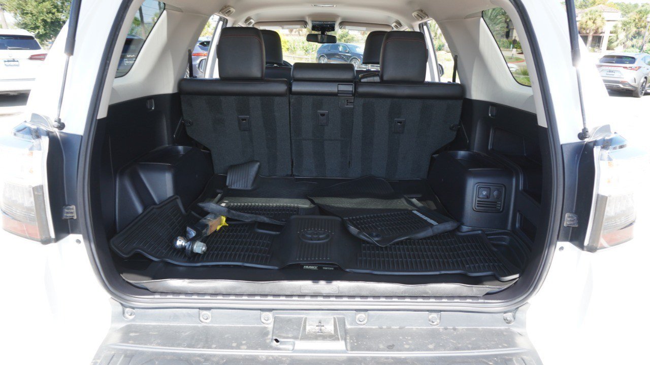 Used 2019 Toyota 4Runner TRD Off-Road Premium AWD/4WD image 37