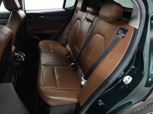 Used 2019 Alfa Romeo Stelvio AWD image 30